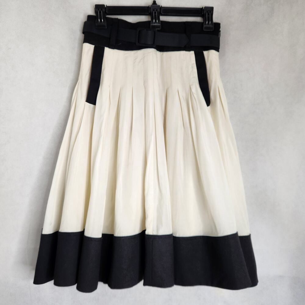 Antonio Melani Women’s Pleated Skirt Ivory and Black Belted Size 2